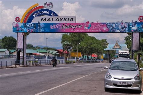 Malaysia Thailand Border Wall : China Building Great Wall On Its Soft Southern Underbelly Asia ...