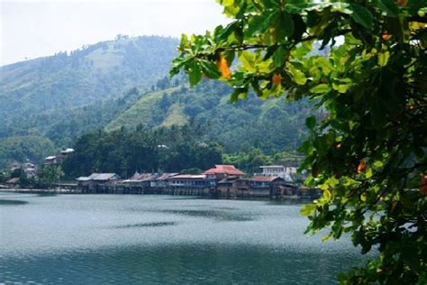 Danau Singkarak | Waterfalls