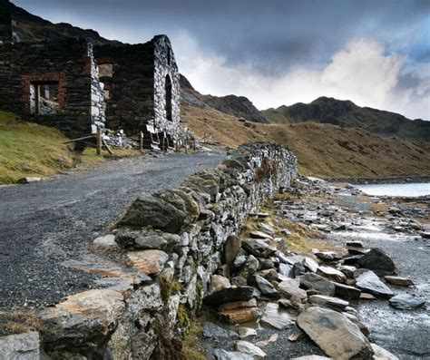 How to Hike the Snowdon Miners Track | Uk Outdoors