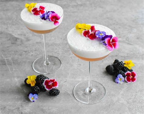 18 Signature Cocktail Ideas for Your Spring Wedding