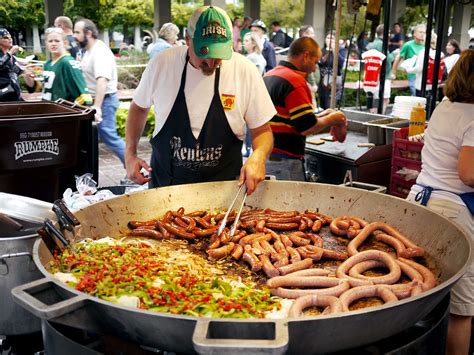 Munich is Calling Your Name for Oktoberfest 2016 How To Cook Bratwurst, Bratwurst Sausage ...