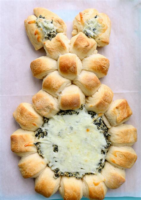 Easter bunny spinach dip {easy Easter appetizer} - It's Always Autumn