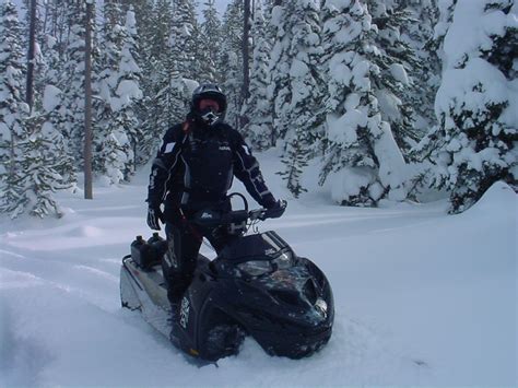 Yellowstone Pic's | Snowmobile Fanatics