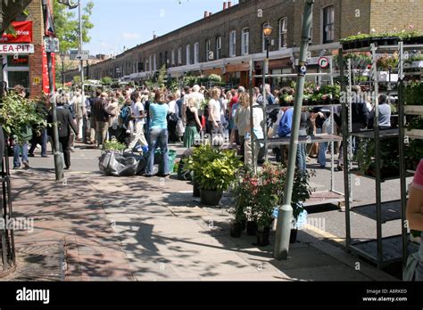 Columbia Road flower market Londons famous Sunday morning flower market ...