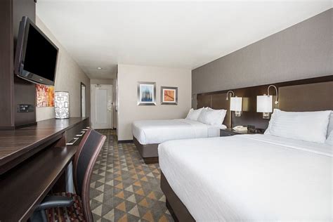 HOLIDAY INN COLORADO SPRINGS AIRPORT, AN IHG HOTEL $101 ($̶1̶3̶9̶ ...