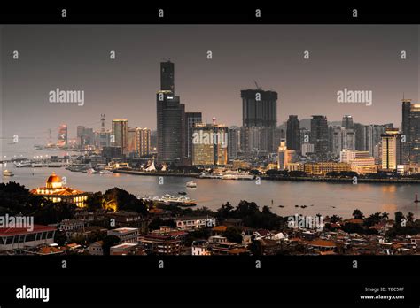 City Night Scene Stock Photo - Alamy