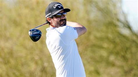 Oh Canada! Fans follow countrymen to top of Phoenix Open leaderboard