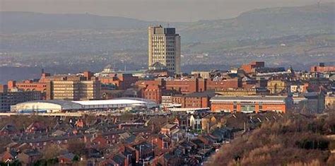 Oldham | England, United Kingdom | Britannica.com