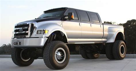 Ford F-650 Six Door 4x4 Diesel | Ford Daily Trucks