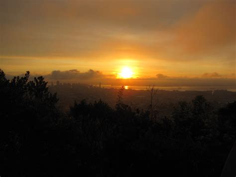 Sunrise over San Francisco from Twin Peaks – jellybeansofdoom.com