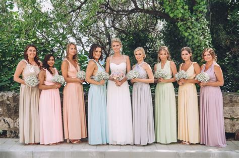 Pastel coloured bridesmaid dresses | Tenue demoiselle d'honneur, Tenue ...