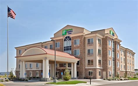 HOLIDAY INN EXPRESS & SUITES ONTARIO - 61 Photos & 64 Reviews - 212 SE ...