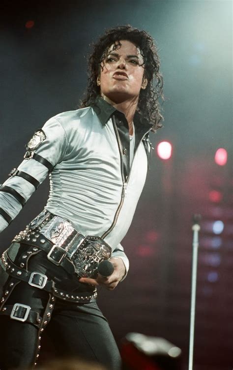 Michael Jackson - BAD World Tour 1987-1989 | Michael jackson dangerous, Michael jackson ...