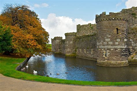 Beaumaris Castle, Anglesey, Wales (with Map & Photos)