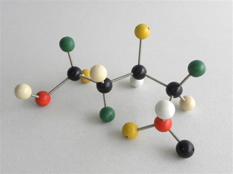 RESERVED for lucidfuse / Vintage Atomic Molecular Model | Etsy | Maquetas, Atomo maqueta, Ciencia