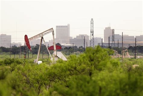 Texas oil production won't face cuts from state, despite cratering ...