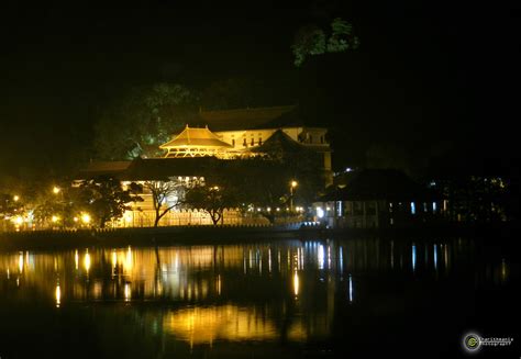 Sri Dalada Maligawa at Night | Kandy was the capital of the … | Flickr