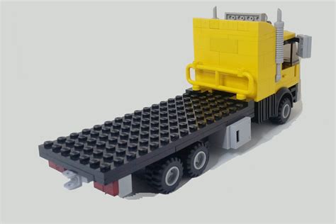 LEGO IDEAS - Yellow Flat-bed Truck