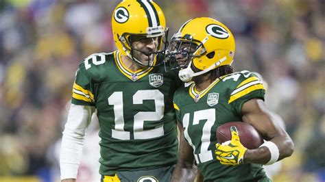 Aaron Rodgers trade rumors: Davante Adams tweets about Raiders