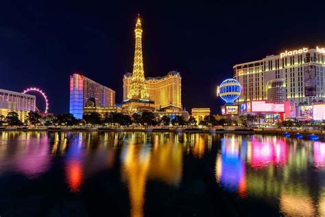 Traveling to Vegas | Aesthetic Revolution Las Vegas