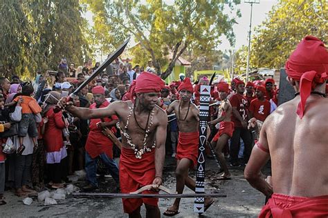 Tari Cakalele, Tari Perang Perlambang Keberanian Khas Maluku