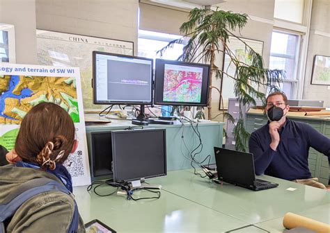 UW Science Expeditions Open House held in Science Hall - MadGeogNews