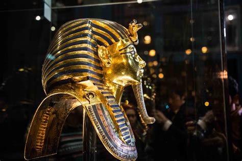 The History Blog » Blog Archive » Tutankhamun’s restored gold mask back on display