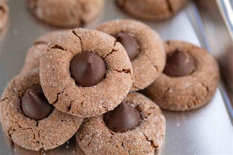 Hersheys Kiss Cookies | TheBestDessertRecipes.com