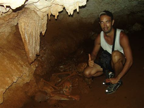 Mangaia - Cook Islands: Historical sites - Caves