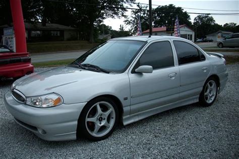 Ford Contour SVT - Information and photos - MOMENTcar