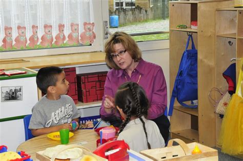 Vilseck Elementary School teacher named teacher of the year | Article | The United States Army