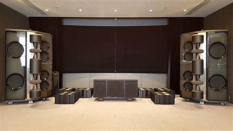 Wizard High-End Audio Blog: German Physiks speakers wtih Karan at Sam ...