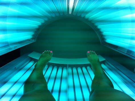 Tanning ! I love this tanning bed. Beach Glow, Beach Bum, How To Get ...