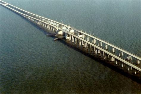 Photo: Lake Pontchartrain Causeway | Lake Pontchartrain Causeway Bridge ...