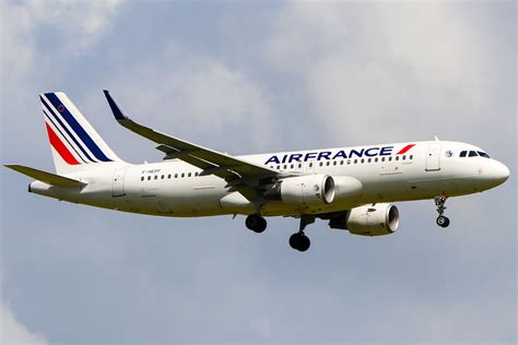 Is Euro biz a waste of money? Air France A320 economy vs business head ...