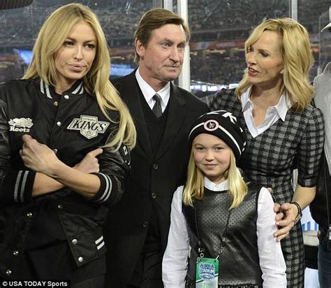 Meet Wayne Gretzky's Daughters: Paulina and Emma - WAG, Model ...