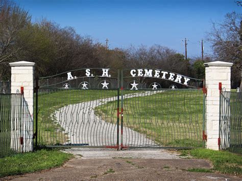 Here's the story behind Central Austin's mysterious cemetery - CultureMap Austin
