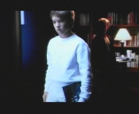 Picture of Haley Joel Osment in A.I. Artificial Intelligence - hjo-ai-067.jpg | Teen Idols 4 You