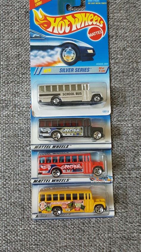 HOT WHEELS SCHOOL BUS SET OF FOUR VARIATIONS | #2009804017