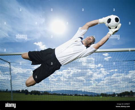 Reflex Ball Football Goalkeeper Training Triangle Rebound Goal Train Goalie Goaltender Elastic ...