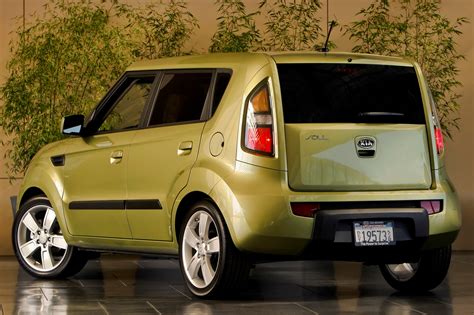 2010 Kia Soul VINs, Configurations, MSRP & Specs - AutoDetective