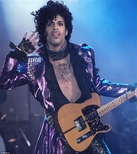 Prince's most iconic outfits | Daily Mail Online