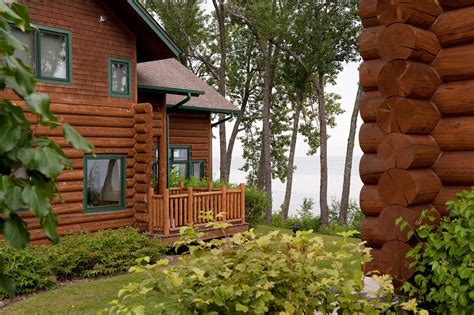 Grand Superior Lodge On Lake Superior | Explore Minnesota