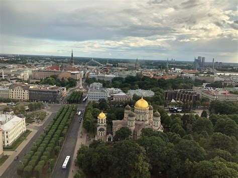 Skyline bar / Good drinks and views at Hotel Latvia, Rīga ⋆ The Passenger