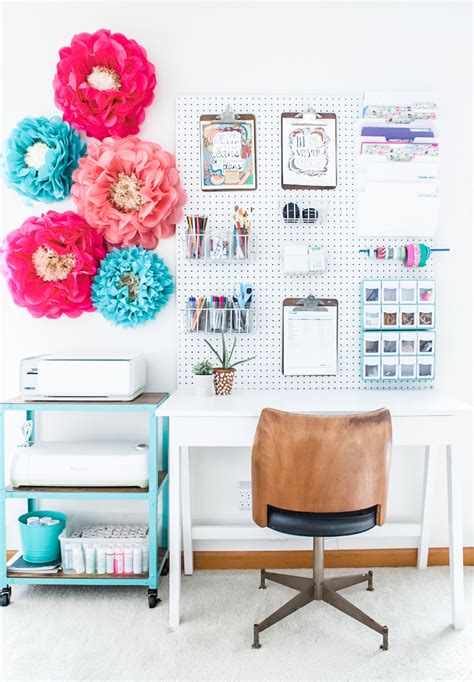 Colorful-Home-Office-Decor-9 - DIY Darlin'