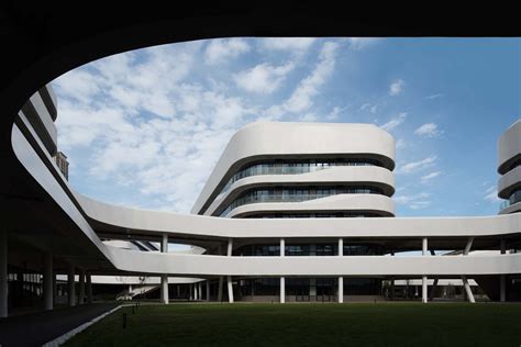 Gallery of Tsinghua University High School Guanghua / BIAD - 21