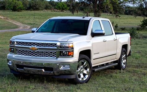 2014 Chevrolet Silverado First Drive - Motor Trend