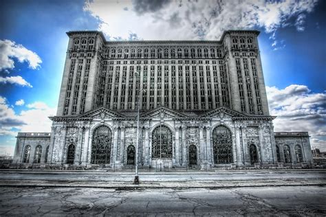 Detroit's Abandoned Michigan Central Train Station Depot Photograph by Gordon Dean II - Pixels