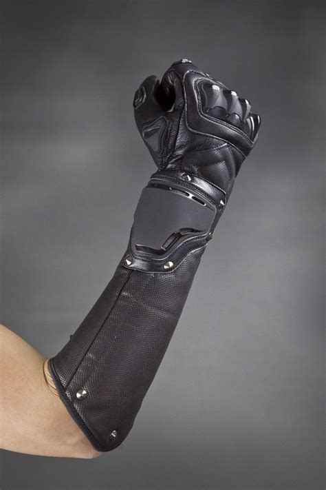 Ridgeback Armored Gauntlets #gloves Ridgeback Armored Gauntlets | Leather armor, Tactical armor ...