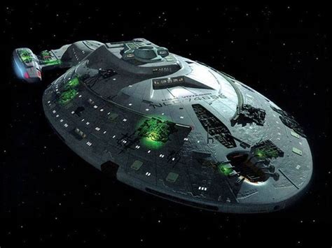 Star trek voyager, Star trek ships, Star trek wallpaper